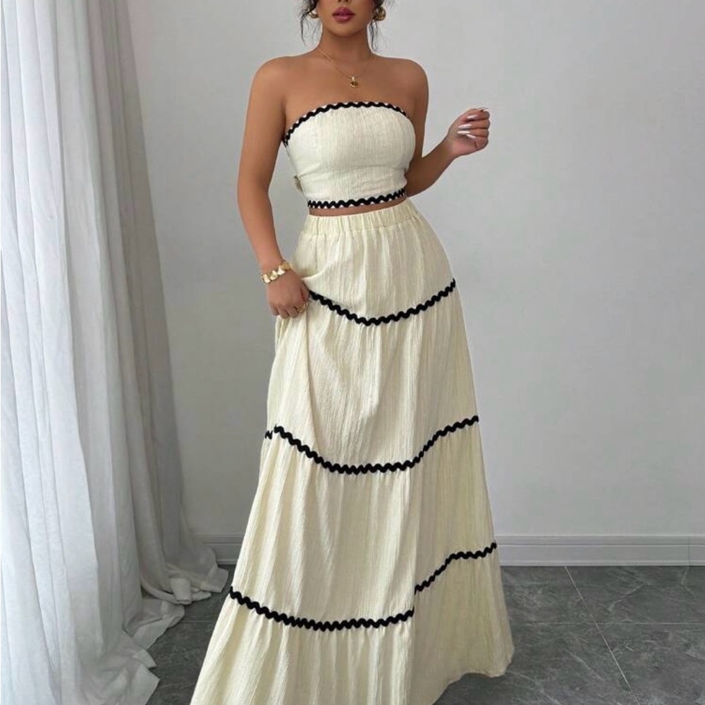 SHEIN Cream Strapless Textured Maxi Dress with Black Label Accent